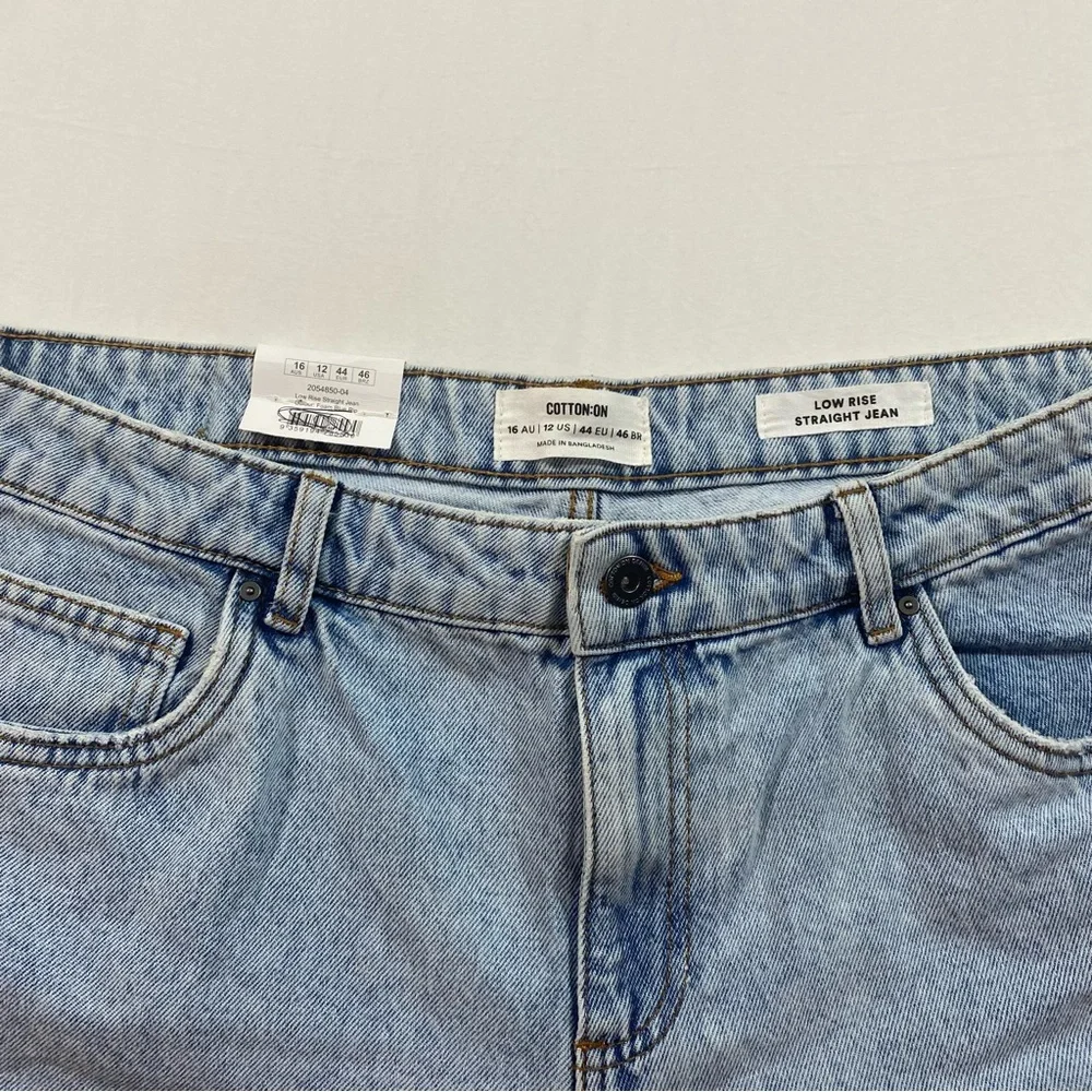 Cotton on Jeans Women’s 16 distressed low rise baggy straight Leg - Picture 3 of 6